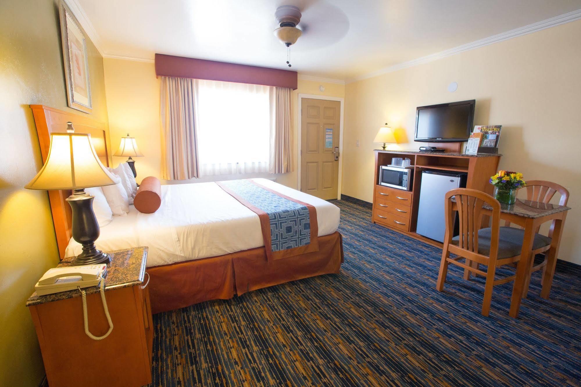Beachwalker Inn & Suites Pismo Beach Eksteriør bilde